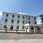 Oyo 93415 Pondok Kula Rumbih Syariah