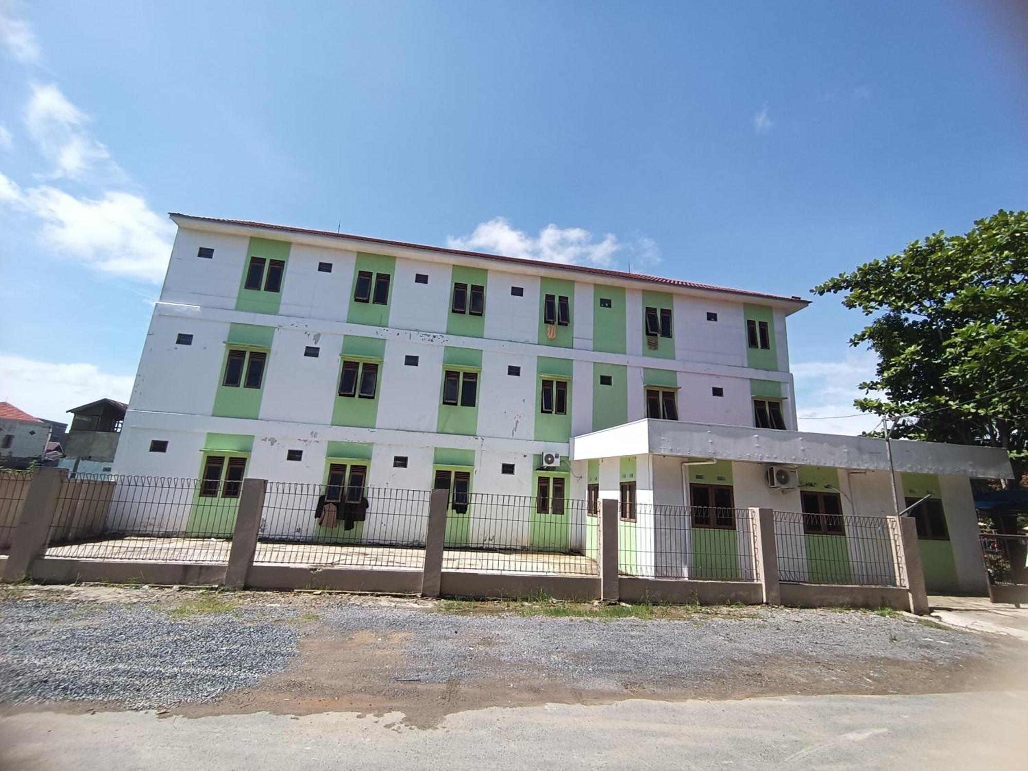 Oyo 93415 Kula Rumbih Syariah Hotel Banjarmasin (South Kalimantan)